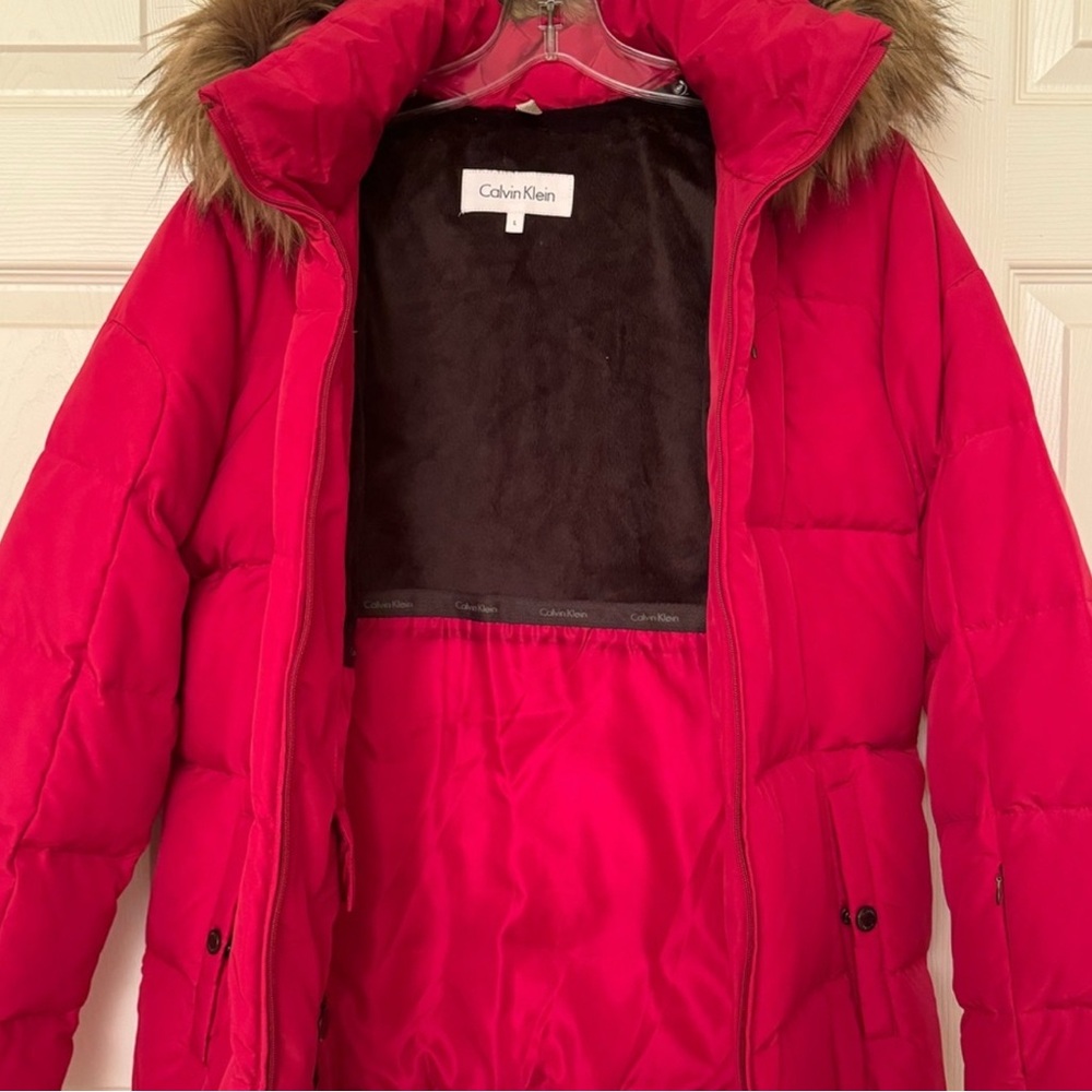 Calvin Klein Red Puffer Jacket with Faux Fur Hood - Picture 3 of 3